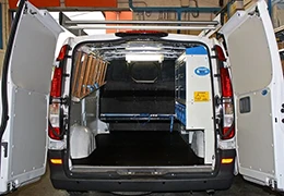 Aménagement utilitaire pour peintres en bâtiment