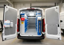 01a_ Maxus Deliver9 aménagé par Syncro pour nettoyage, entretien espaces verts et service transport  (exemple 1)