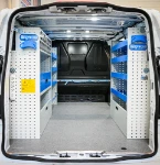 01_Aménagement Ford Custom l1 h1 pour plombier, deux parois meublées (1)