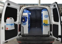 01_Aménagement Syncro sur Caddy avec compresseur et meubles pour fourgons