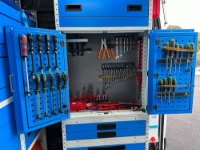 01_Armoire porte-outils pour fourgon  by Syncro avec panneaux perforés