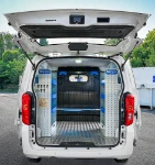 01_BYD ETP3 pour plombier avec aménagement sur parois latérales et accessoires