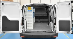 01_Caddy VW 2021 avec aménagement Syncro pour systèmes de sécurité