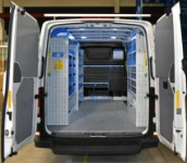 01_Crafter VW avec aménagement sur les deux parois 