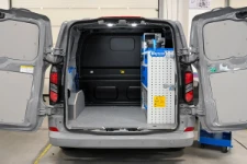 01_Ford Custom combiné aménagé pour home & building automation