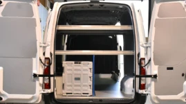 01_Fourgon avec planchers multiples en bois stratifié en contreplaqué marine résiné pour transport boissons