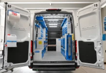 01_Iveco Daily L3 H2 avec meubles, accessoires et revêtements Syncro pour électricien