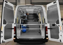 01_Man TGE avec aménagement pour assistance pneumatiques pour machines agricoles et forestières