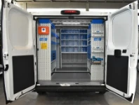 01_Movano Opel 2022 avec barres d’arrimage du chargement Syncro