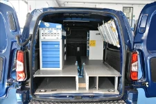 01_Opel Combo aménagé par Syncro System pour électricien