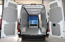 01_Sprinter avec revêtement complet Syncro System en acier et contreplaqué marine résiné