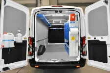 01_Transit Ford pour peinture en bâtiment avec aménagement sur mesure Syncro