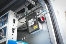 01_Unité de commande du nouveau dispositif générateur de brouillard choisi par Syncro pour les fourgons aménagés