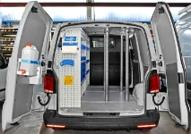 01_Volkswagen Transporter aménagé par Syncro pour fenêtres