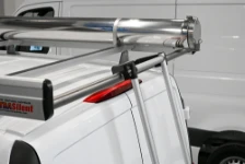 02_Accrochage de Rolitop sur rouleau du porte-tout Syncro pour fourgons