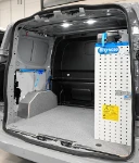 02_Paroi de gauche Custom avec accessoires de blocage