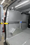 02_Paroi de gauche de Custom 1 avec rails galvanisés