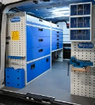 02_Paroi de gauche de Trafic avec compartiment au sol, tiroirs et étagères