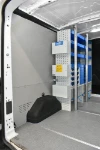 02_Paroi de gauche de Transit avec meuble et conteneurs et accessoires Syncro pour fourgon