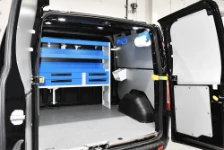 03_Accessoires pour fourgon Syncro sur les parois de Custom pour électricien