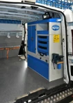 
03_Armoire, porte-étau et vasque porte-valises sur Talento pour énergies renouvelables