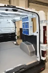 03_Armoire suspendue avec conteneurs transparents sur Talento Fiat