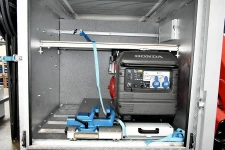 03_Groupe électrogène et étau sur camion aménagé par Syncro  