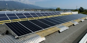 03_Les panneaux photovoltaïques sur le toit de Syncro System, extension 2022
