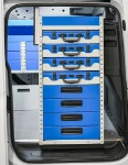 03_Module de meuble avec tiroirs et valises métalliques accessible du sol sur Connect