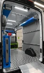 03_Paroi de droite Transit avec barres Syncroblock et étagère sommitale