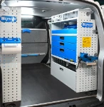 03_Paroi de droite VW Transporter avec tiroirs et porte-étau amovible