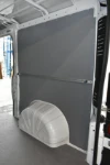 03_Paroi gauche du Ducato pour installations électriques avec barre d’arrimage