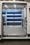 04_ Étagères avec porte basculante sur Maxus Deliver9 (exemple 1)