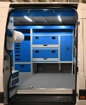 04a_Portes supérieures et basculantes Syncro pour fermeture compartiments sur Sprinter