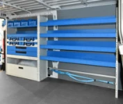 04_Détail ameublement sur Ducato avec système arrimage valises