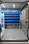 04_Dispositif arrimage valises automatique sur Boxer et revêtements également pour la paroi séparation cabine