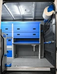 04_Mercedes Sprinter avec dispositif arrimage valises automatique et accessoires  de blocage