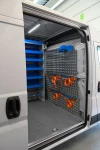 04_Paroi séparation cabine  Ducato avec revêtement et accessoires de blocage Syncro