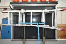 04_Porte-échelles sur panneau signalement travaux voie publique sur camion aménagé par Syncro