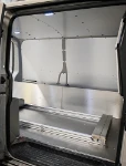 04_VW Transporter entièrement revêtu en aluminium pour pompes funèbres