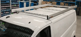 05_Barres porte-tout sur toit Transporter pour électricien