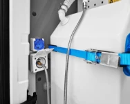 05_Établis avec tiroirs métalliques et transparents et éclairage LED sur Man TGE