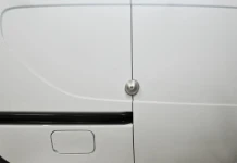 05_Serrure sur Renault Express aménagé pour électricien par Syncro