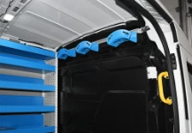 05_Systèmes d’arrimage du chargement sur paroi séparation cabine Transit L2 H2