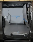 05_Vivaro pour poseur de sols avec ample volume de chargement