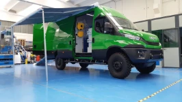 08_Véranda avec pieds d’appui pour Daily Iveco
