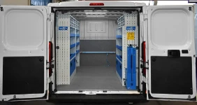 10_Fiat Ducato avec meubles Syncro Ultra des deux côtés