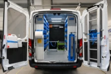 11_Ford Transit L2 H2 équipé pour multiservices avec meubles et accessoires Syncro (2)