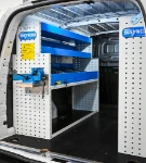 22_Aménagement Doblò pour réseaux gaziers avec rayonnages et porte-étau coulissant (2)