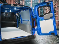 33_Plancher en stratifié avec surface caoutchouc pour Transporter (2)